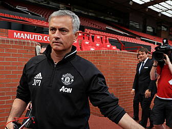 Jose Mourinho swats away sugge...